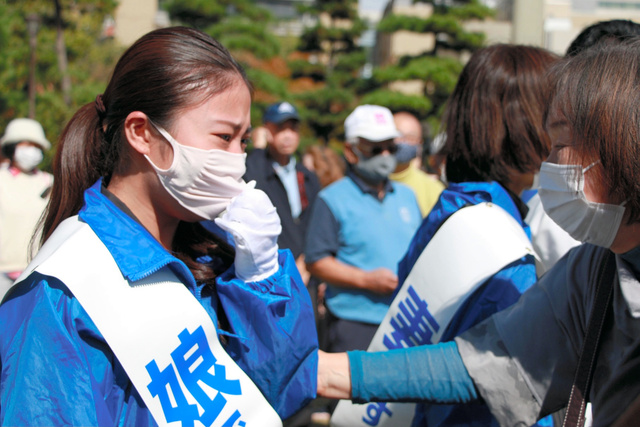 小川淳也の長女・友菜さん