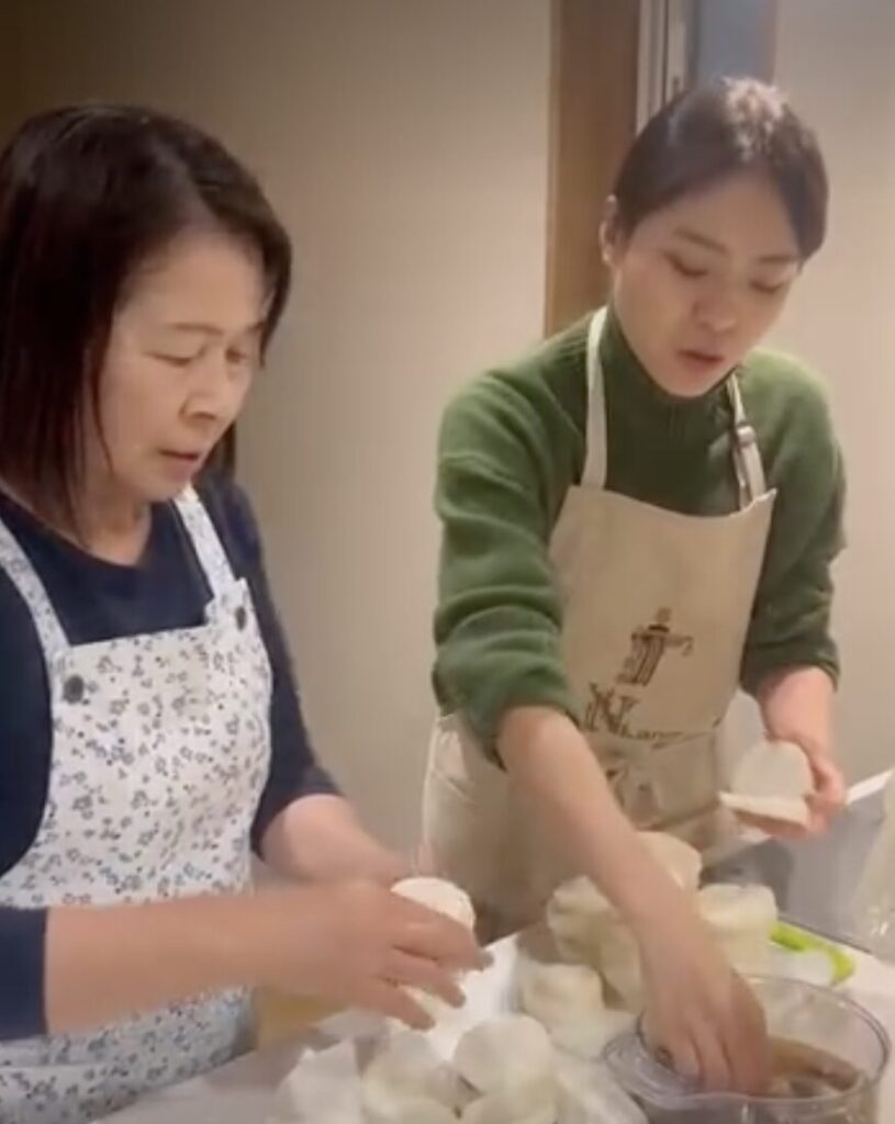 山野ゆきよし氏の妻と長男の嫁