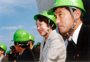 第1次小泉内閣・文部科学副大臣時代の岸田文雄氏