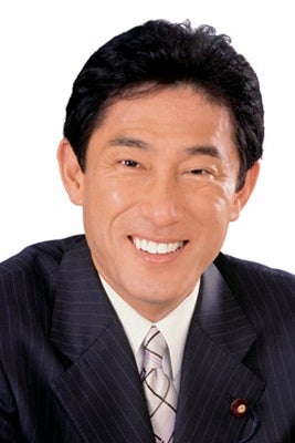 メガネをかけていなかった頃の岸田文雄氏